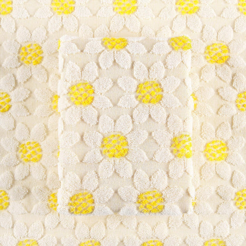 Quera multiuse towels designed for bathroom and kitchen cleaning tasks.