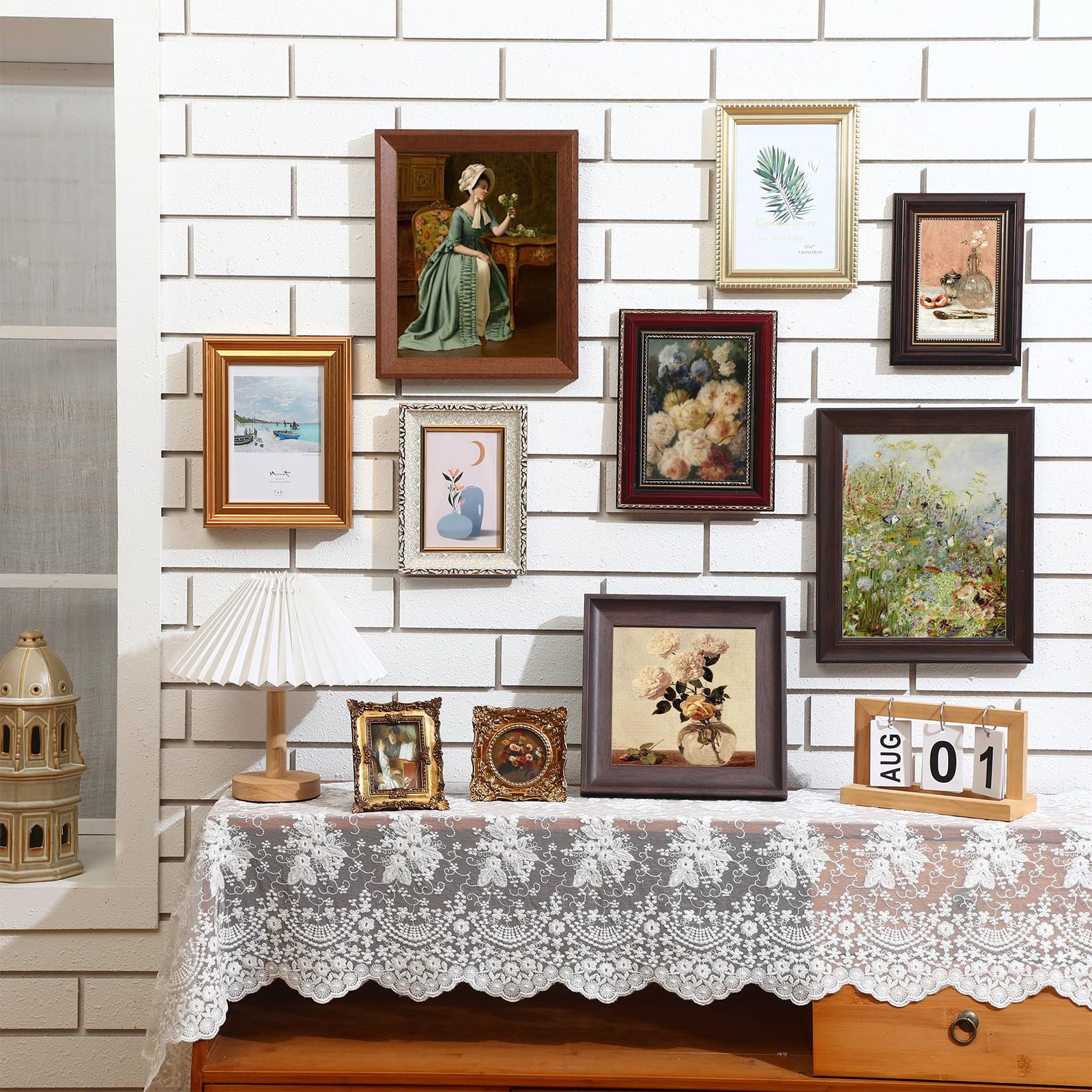 Qunclay desktop or mantel display showcasing memories with built in stands.