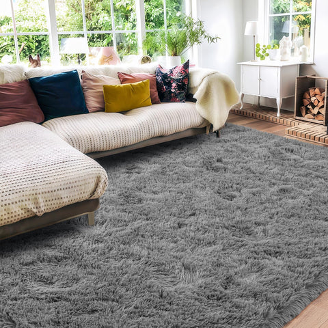 Quntue vacuum-packed rug unfolds to reveal lush texture