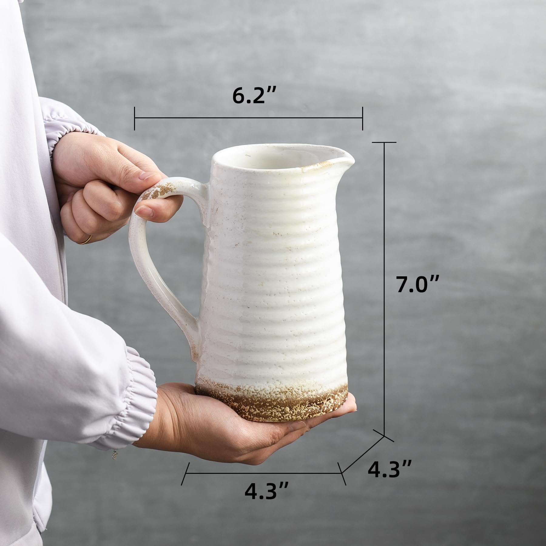 Quoowiit rustic vase doubles as home organization for keys or pens