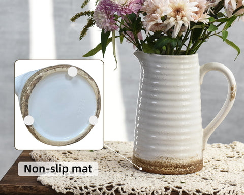Quoowiit vase stands 7 inches tall for compact centerpieces