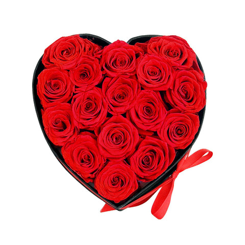 Qutawua preserved roses heart box front view, elegant gift presentation