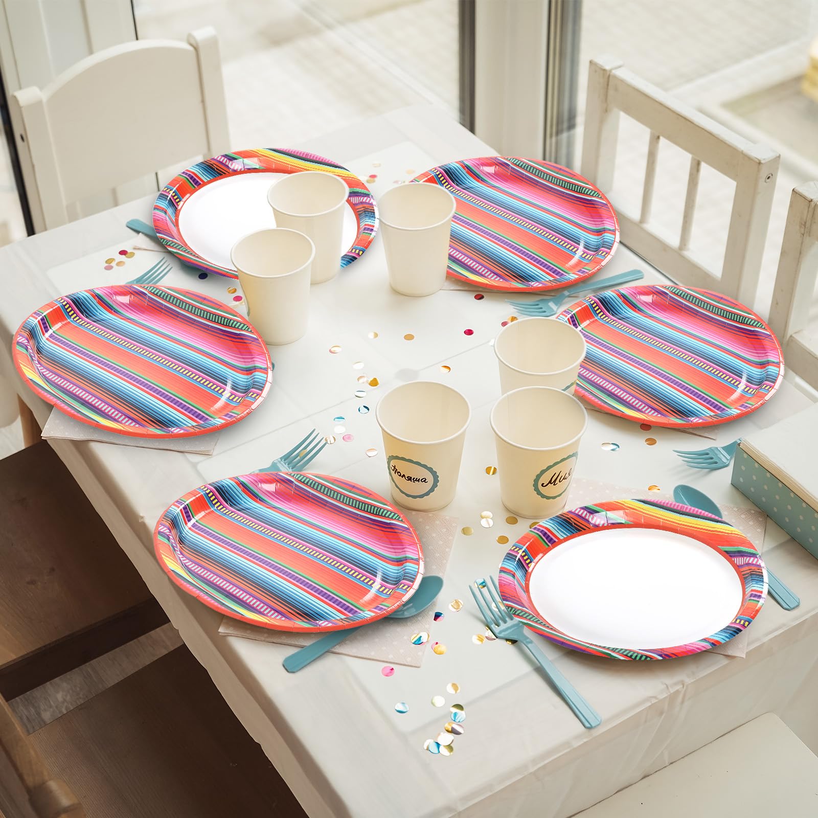 Qyeahkj disposable dining plates simplify post-event cleanup.