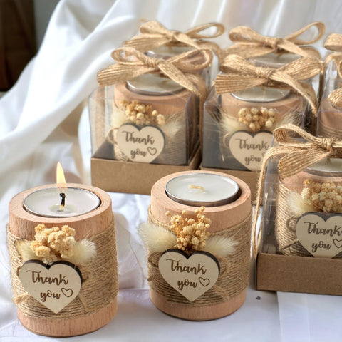 Rallad heart tag and rope accent enhances wedding favors