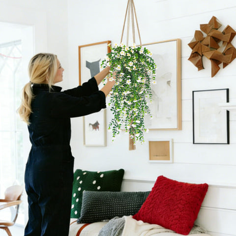 RECUTMS flexible stems let you shape fullness for your space.