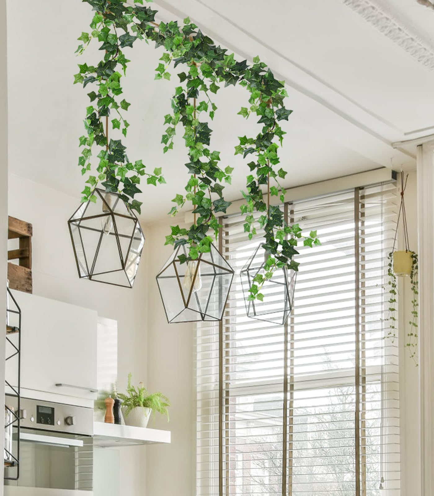 RECUTMS ivy wall decor enhances living spaces with vibrant year-round foliage.