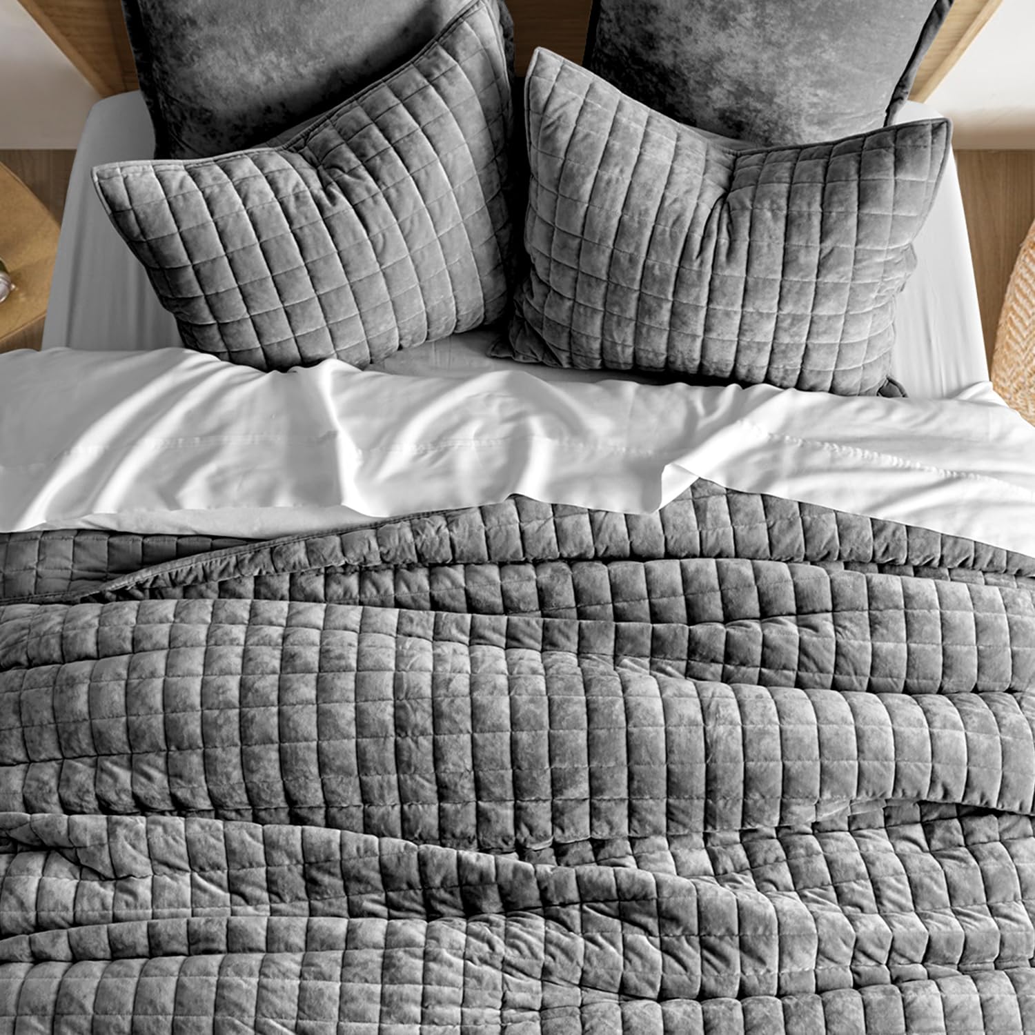 RECYCO channel stitch design adds structure and durability to the quilt