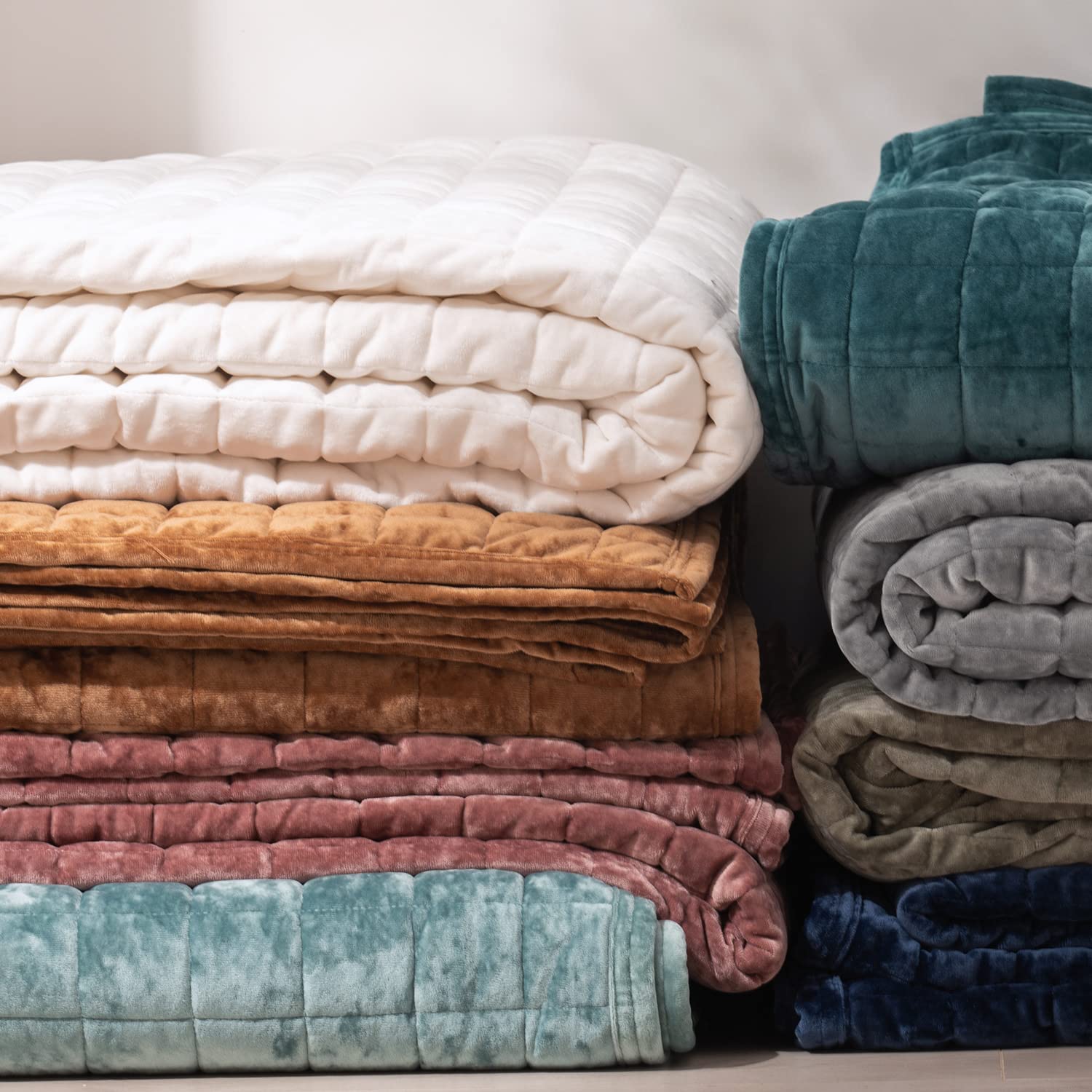 RECYCO velvet quilt easy to care, machine washable and dries well