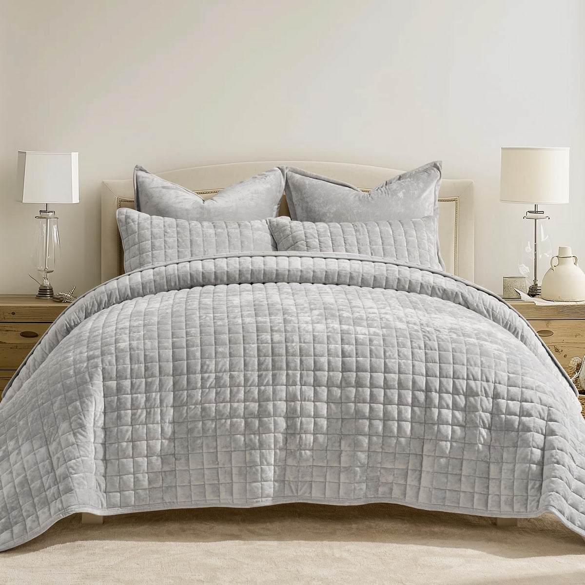 RECYCO Luxury Velvet Quilt Set King bed-cover with rich sheen and plush comfort.