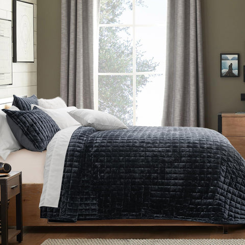 RECYCO luxury quilt set packaging image demonstrates easy care and durable construction