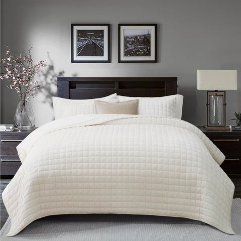 RECYCO quilt set channel stitch pattern adds timeless geometric depth