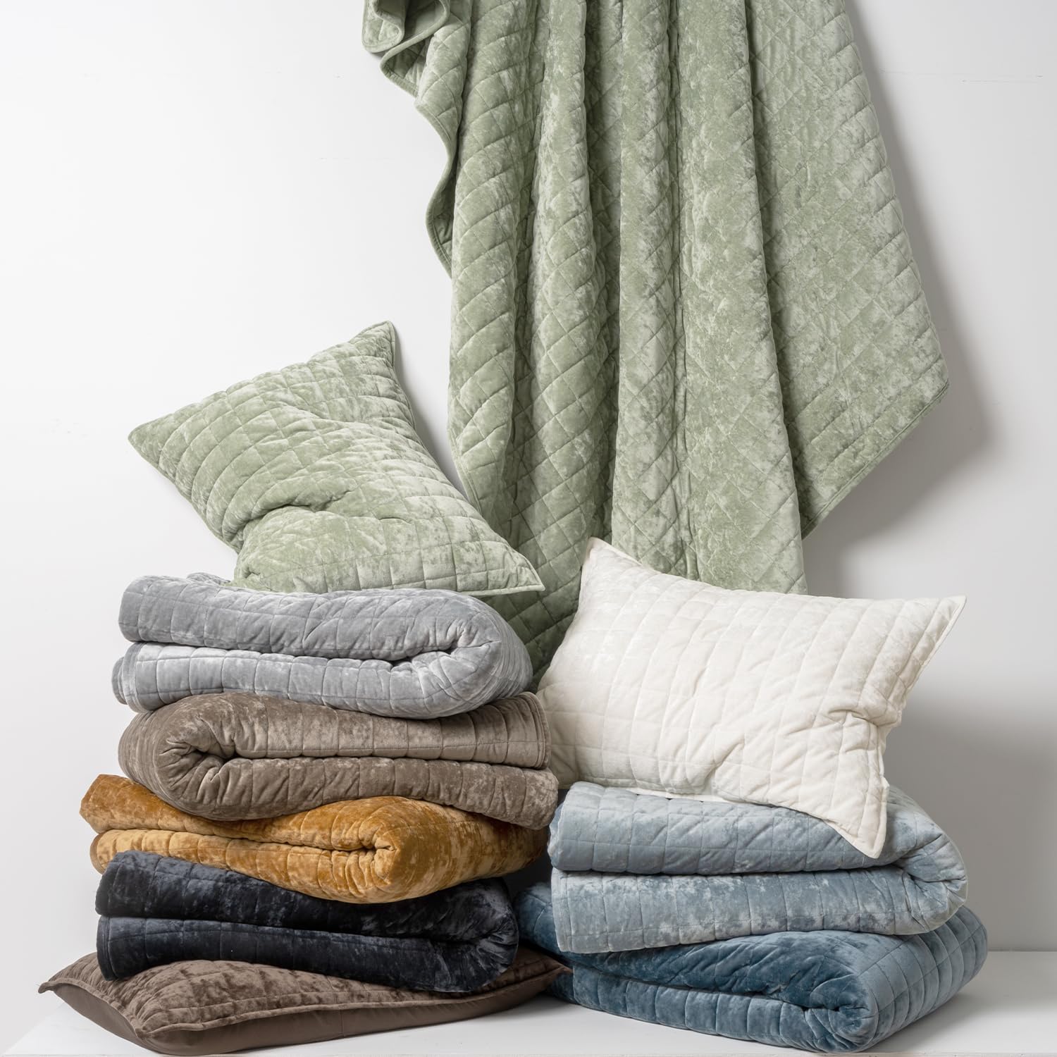 RECYCO Two Shams Velvet Set completes the coordinated quilt look