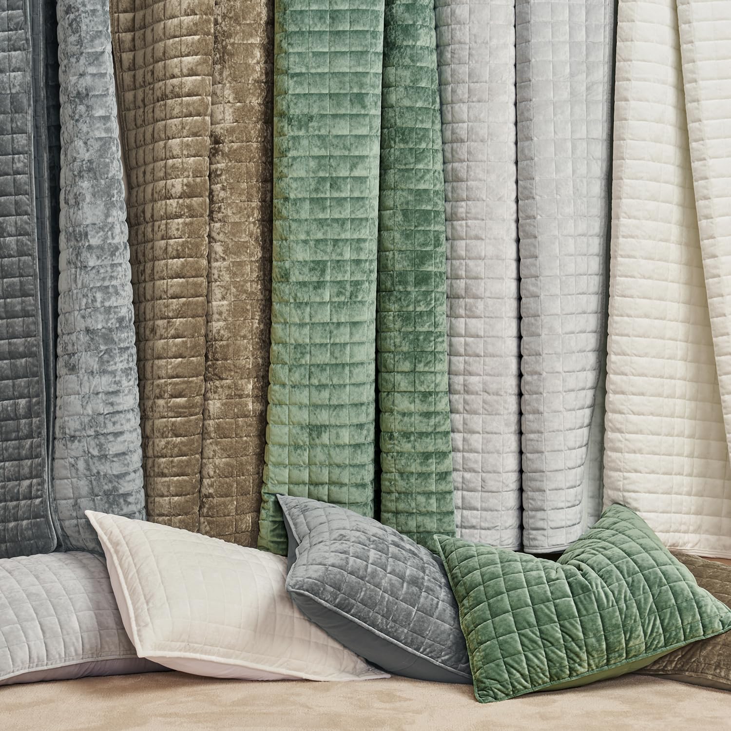 RECYCO Velvet Quilt edge stitching ensures durability and long-lasting loft.