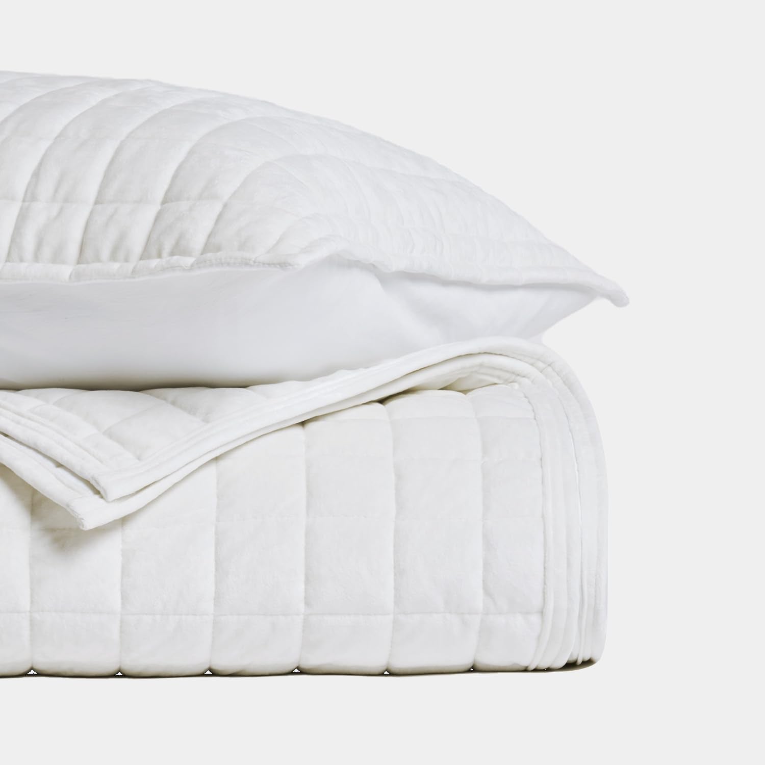 RECYCO velvet quilt set king on-bed display shows elegant drape.