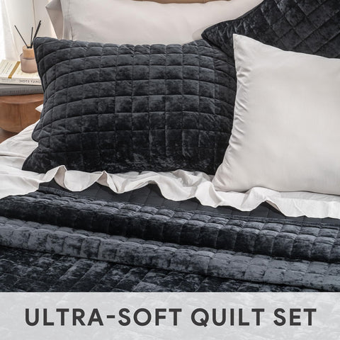 RECYCO velvet quilt-set stitch detail emphasizes channel quilting for secure fill