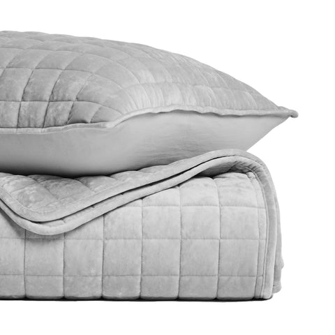 RECYCO Velvet Quilt fabric is breathable and skin-friendly for comfortable nights.