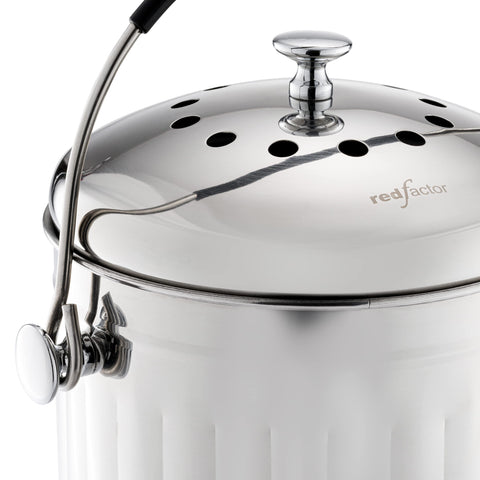 Red Factor dual-filter technology delivers odor control for a fresh kitchen.