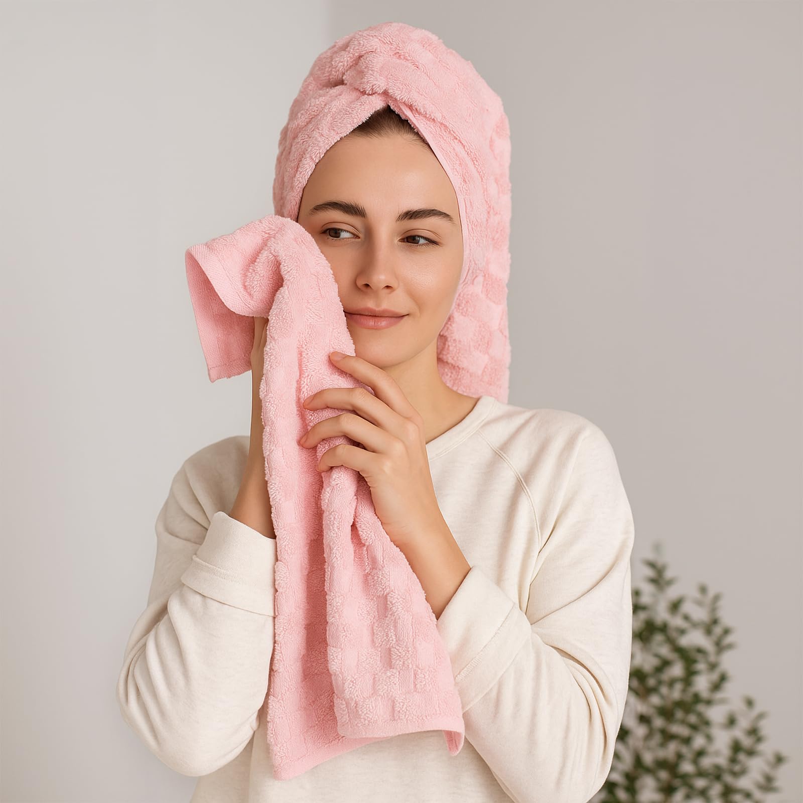 REDKISS lightweight 180g towels are easy to pack for travel.