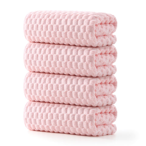 REDKISS pink microfiber bath towels 4-pack with vibrant color and quick-dry performance.