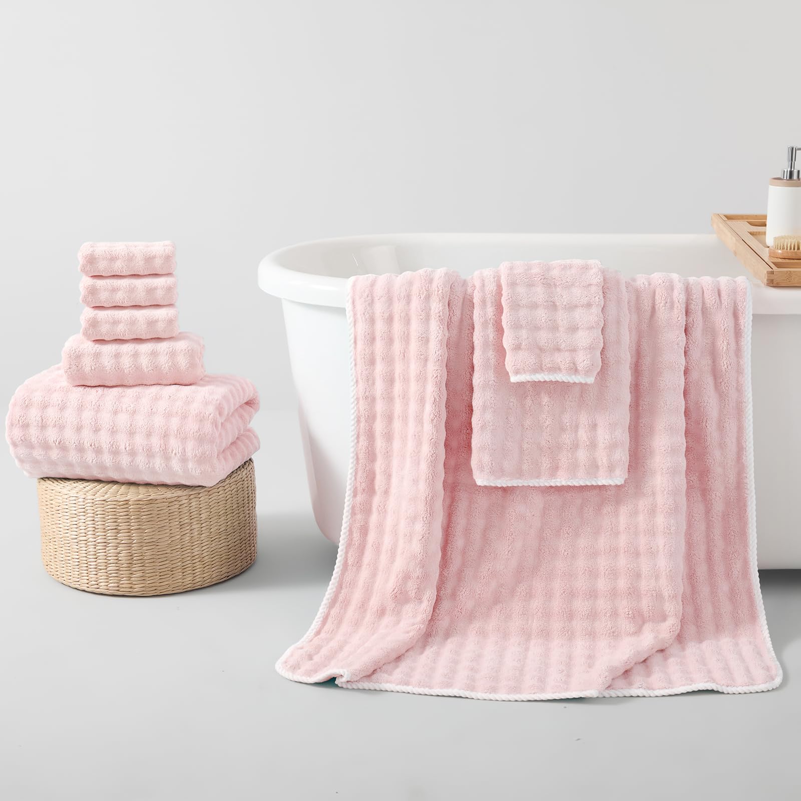 REDKISS Soft Bath Towel Set quick-dry absorbent fibers for faster drying.