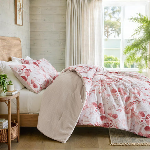 Regency Heights king-size comforter 104x90, lightweight warmth for all-season sleep.