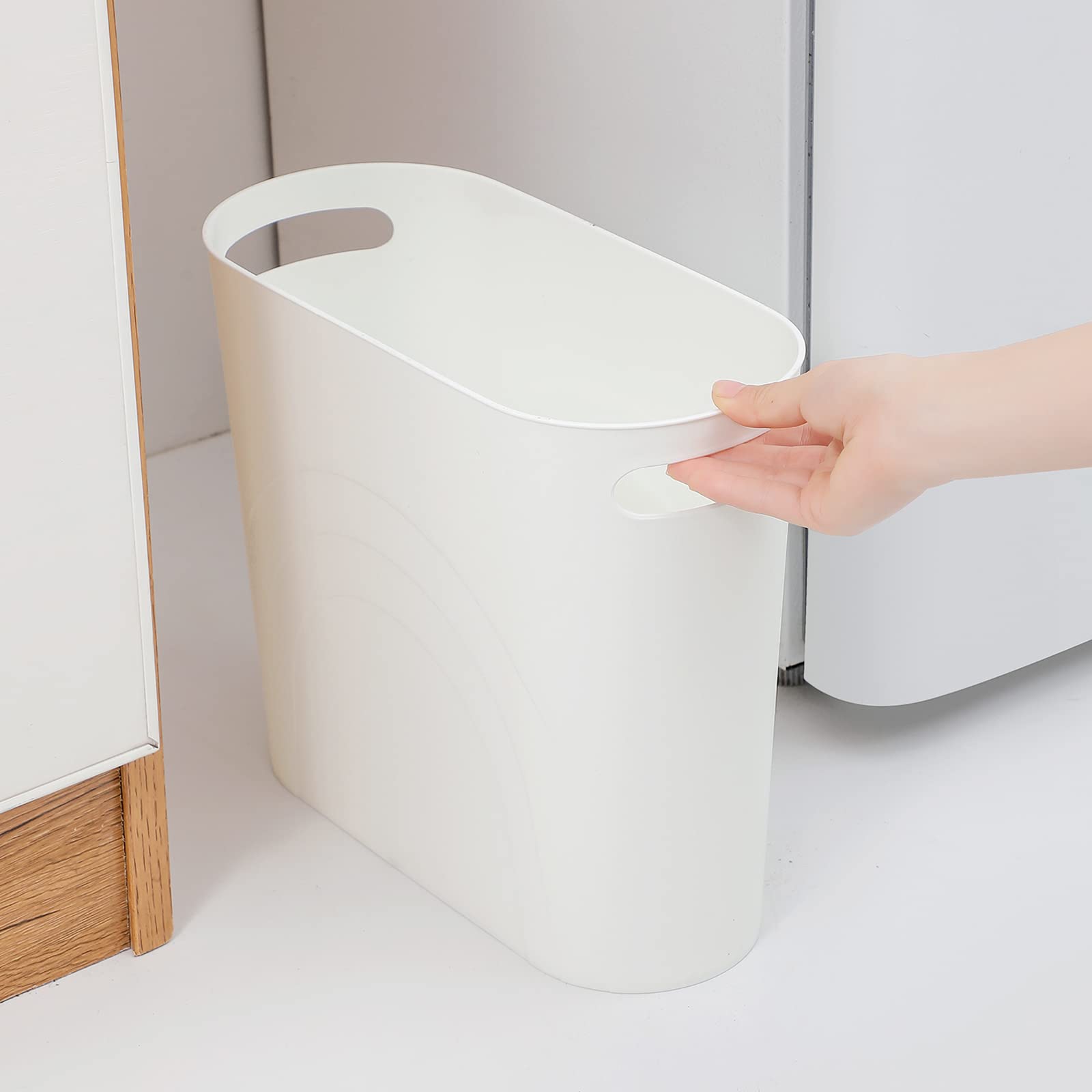 rejomiik 3.5-gallon waste basket with built-in handles for easy transport