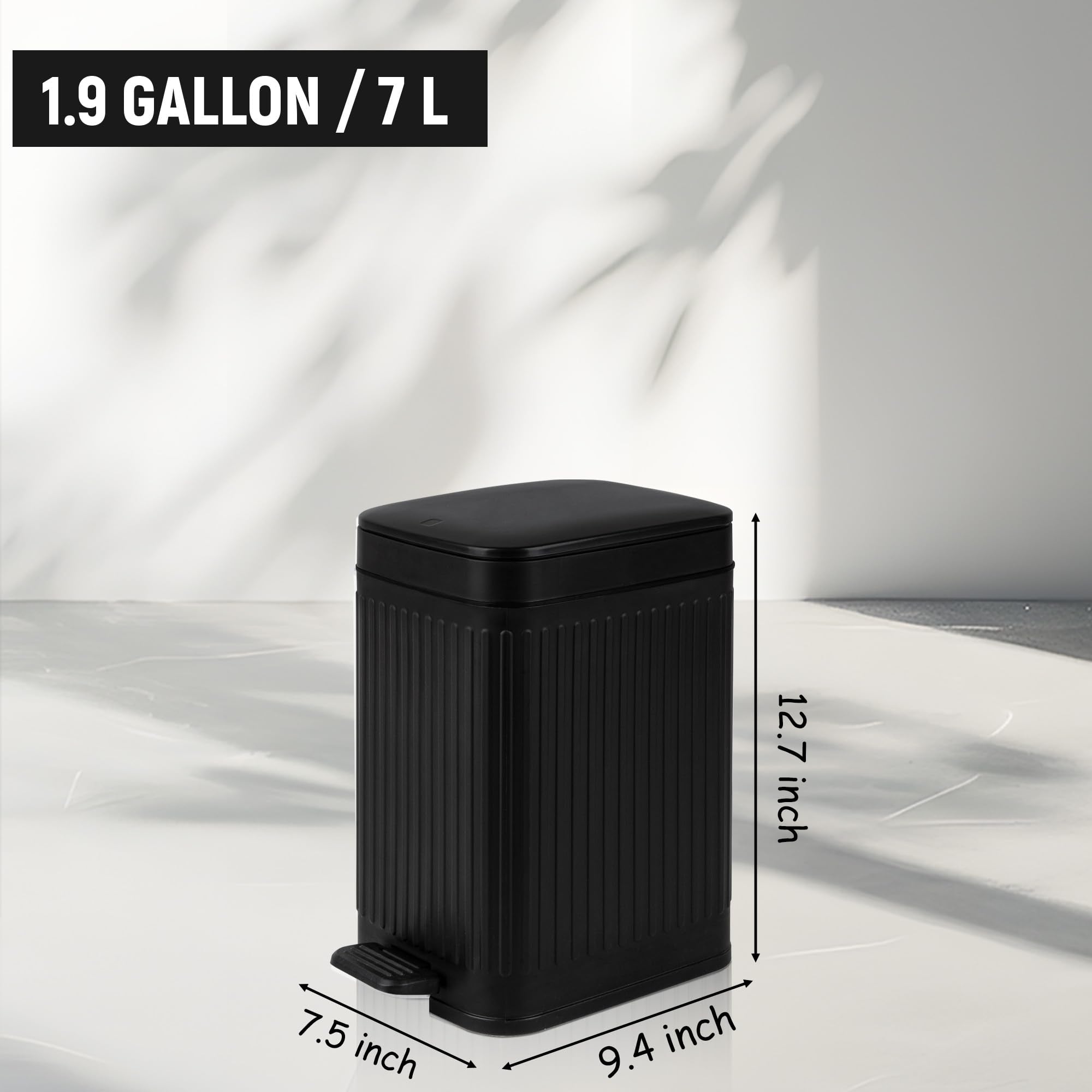 Rejomiik pet-proof and waterproof lid helps maintain a tidy space