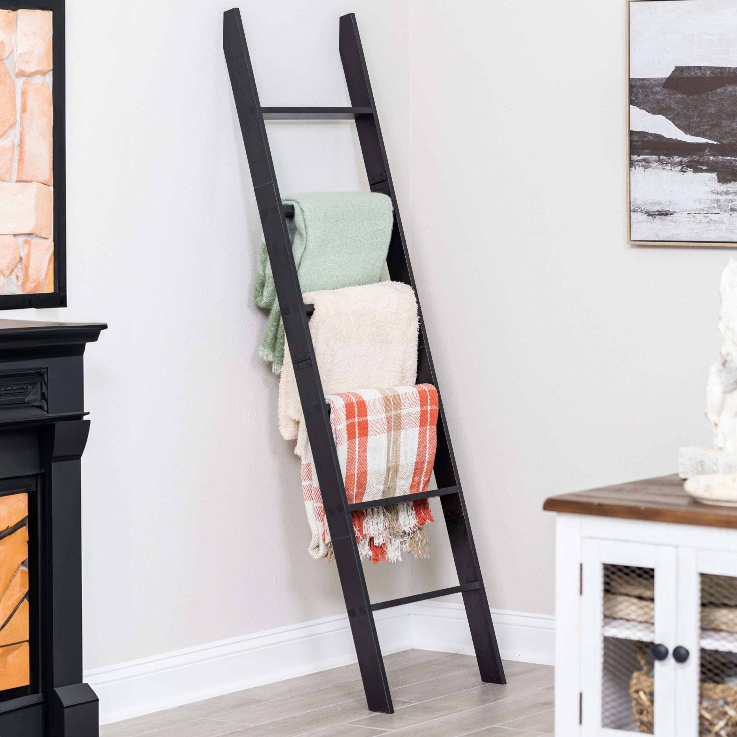 RELODECOR blanket ladder bedroom placement supports soft textiles