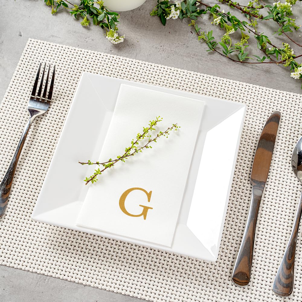 Airlaid linen-feel napkin offers soft touch and high absorbency.
