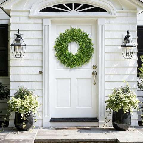 RHTRJ wedding-friendly greenery wreath for garden backdrop.