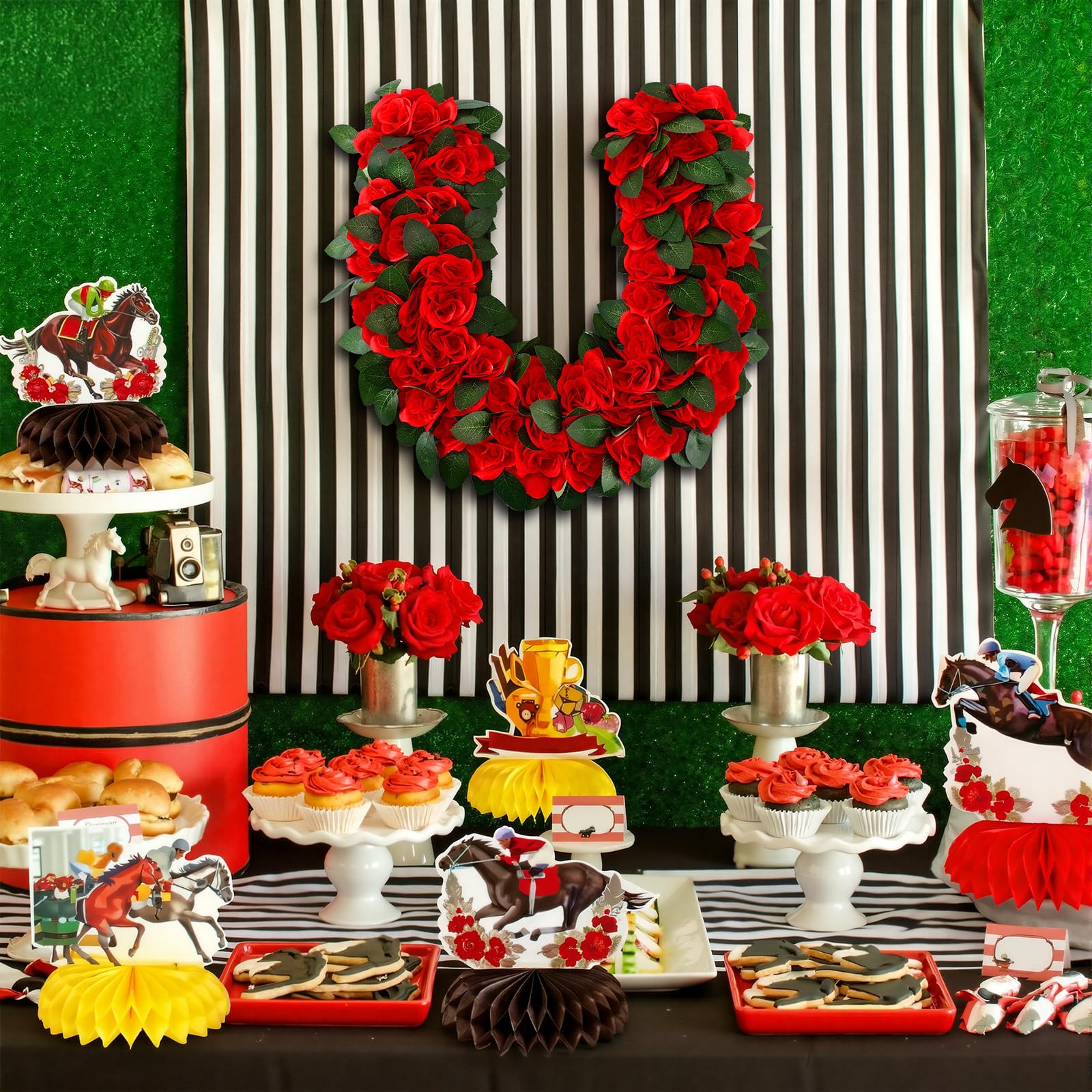 Riceshoot Derby wreath horseshoe-shape accent evokes timeless racing tradition.