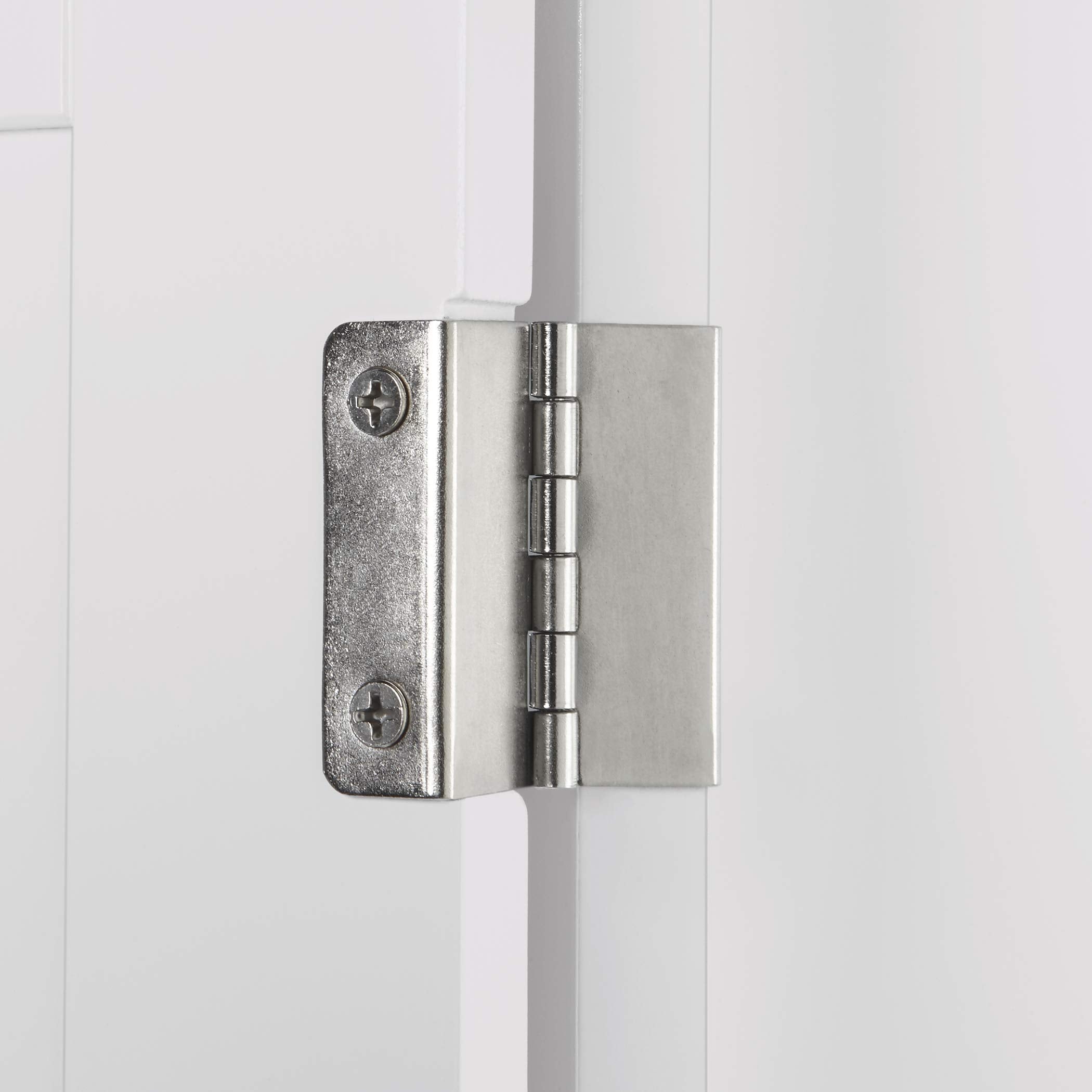 Two-tone satin and mirror handles on RiverRidge Somerset.
