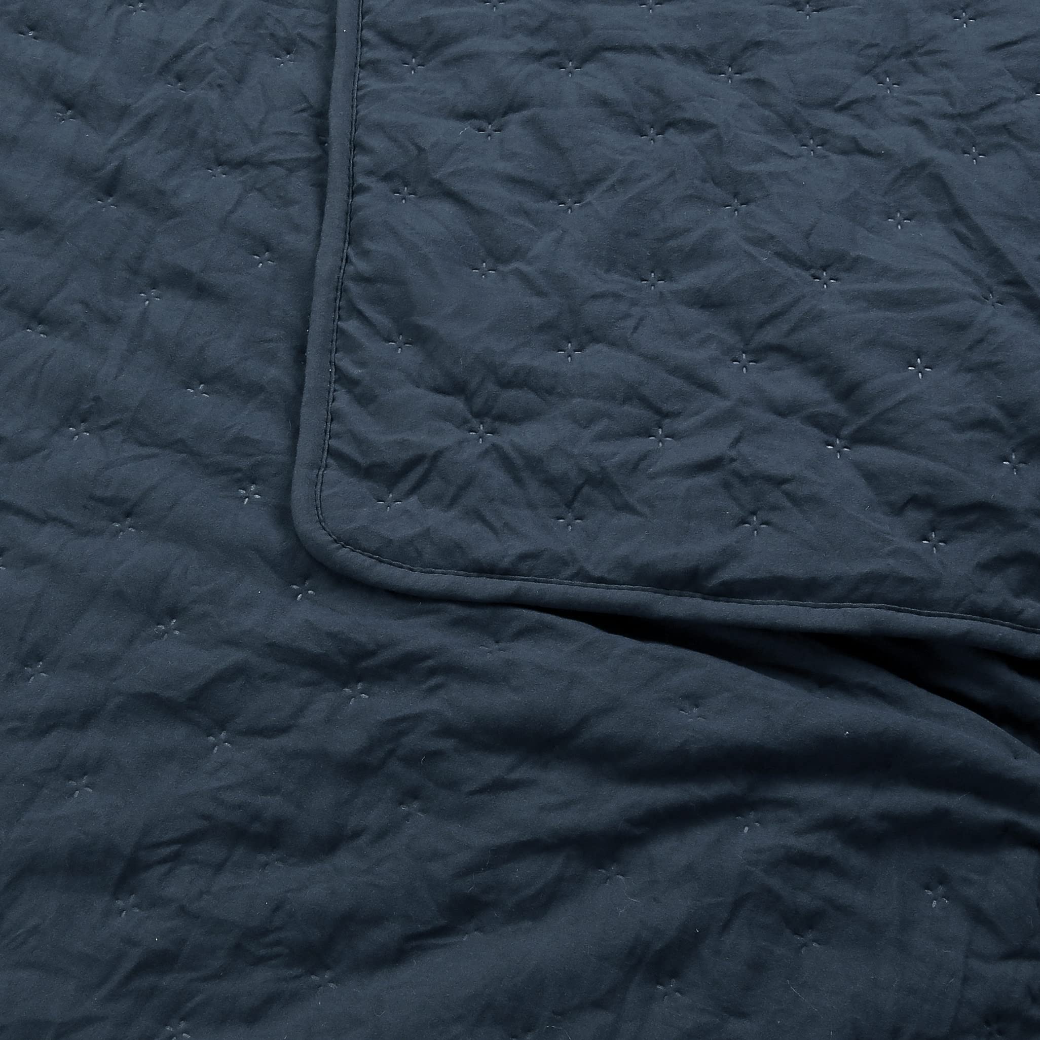 ROARINGWILD easy-care machine wash friendly bedding in a tidy bed setup