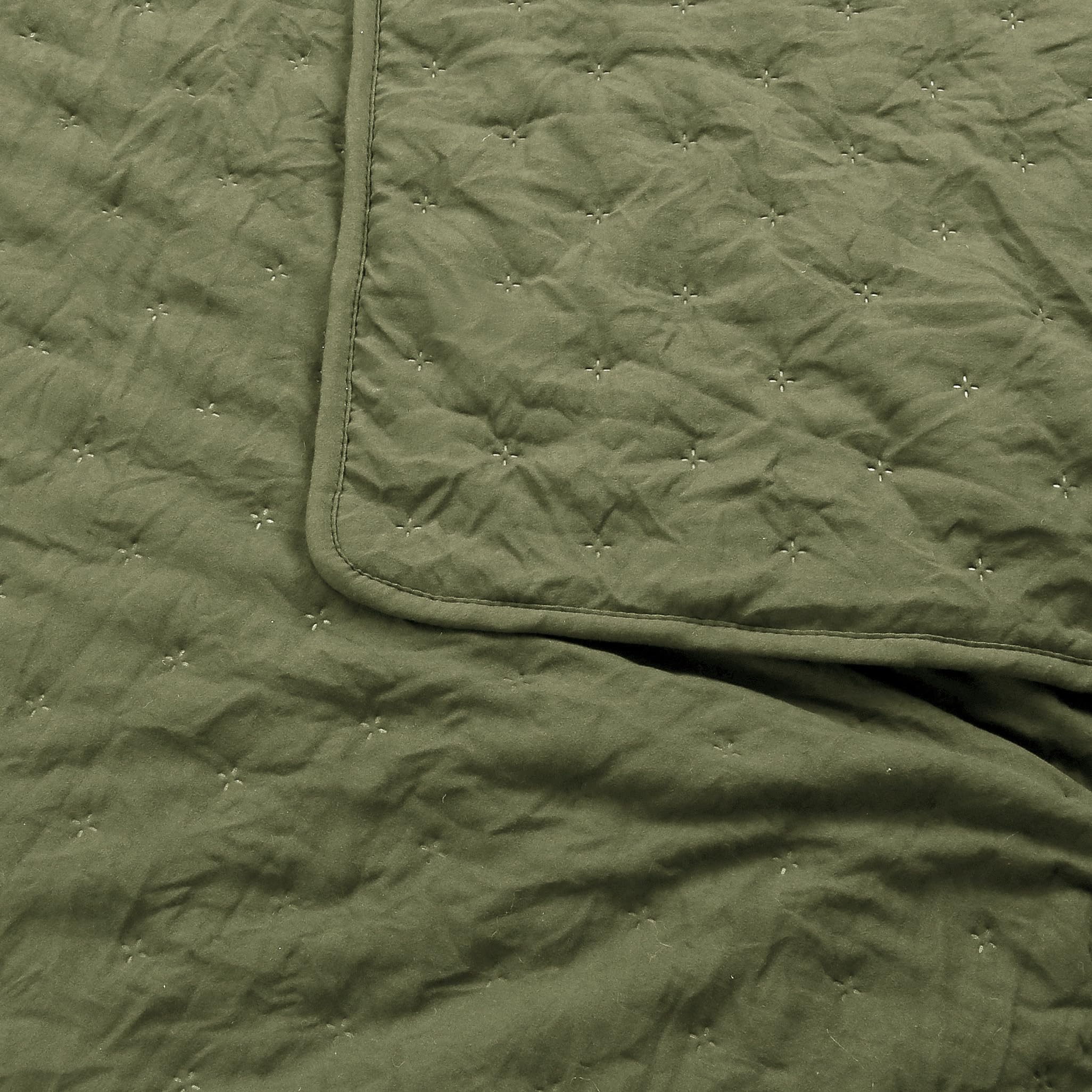 ROARINGWILD olive green cloud bed scene showing lightweight comfort