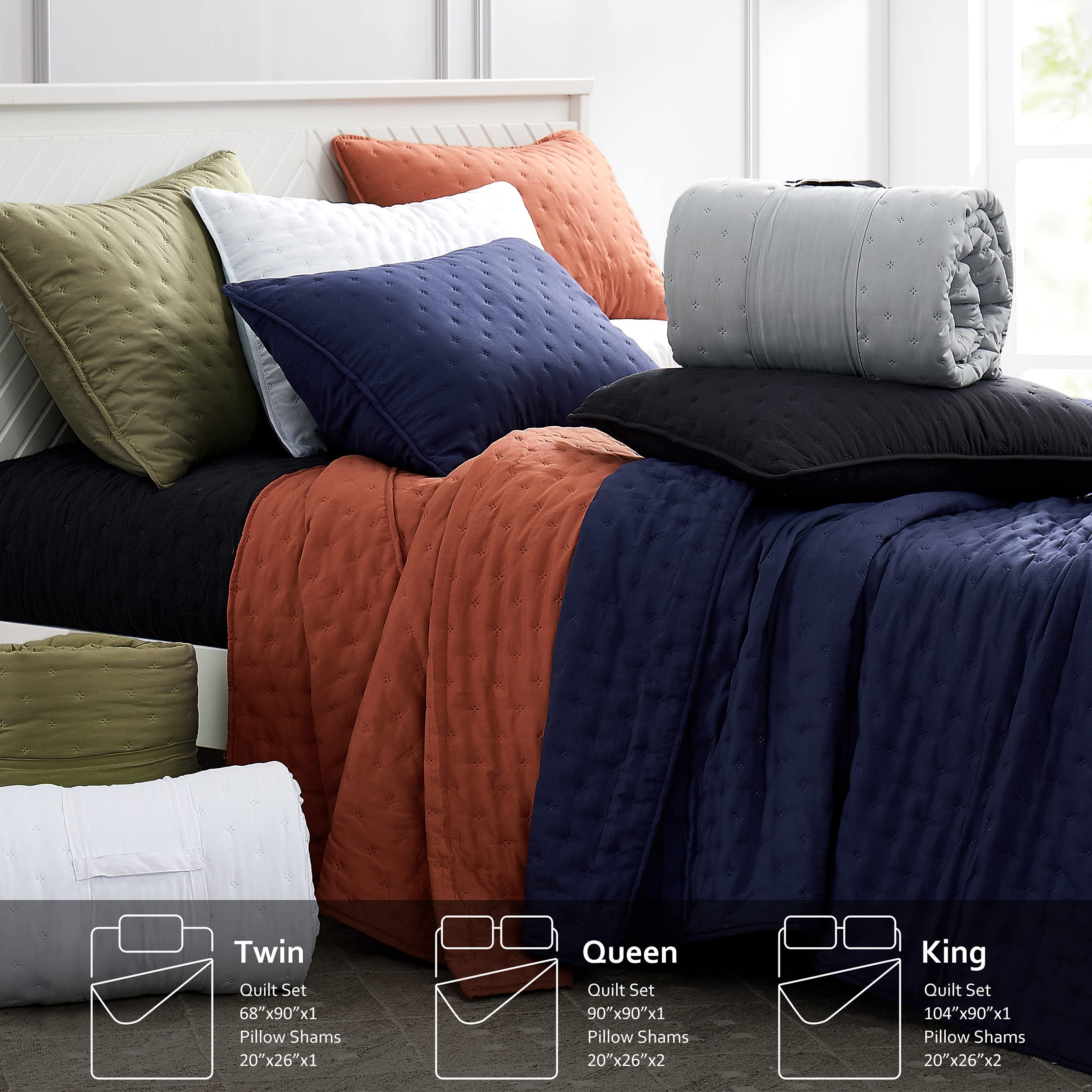 ROARINGWILD packaging demonstrates king-size fit with full bed coverage and simple setup.