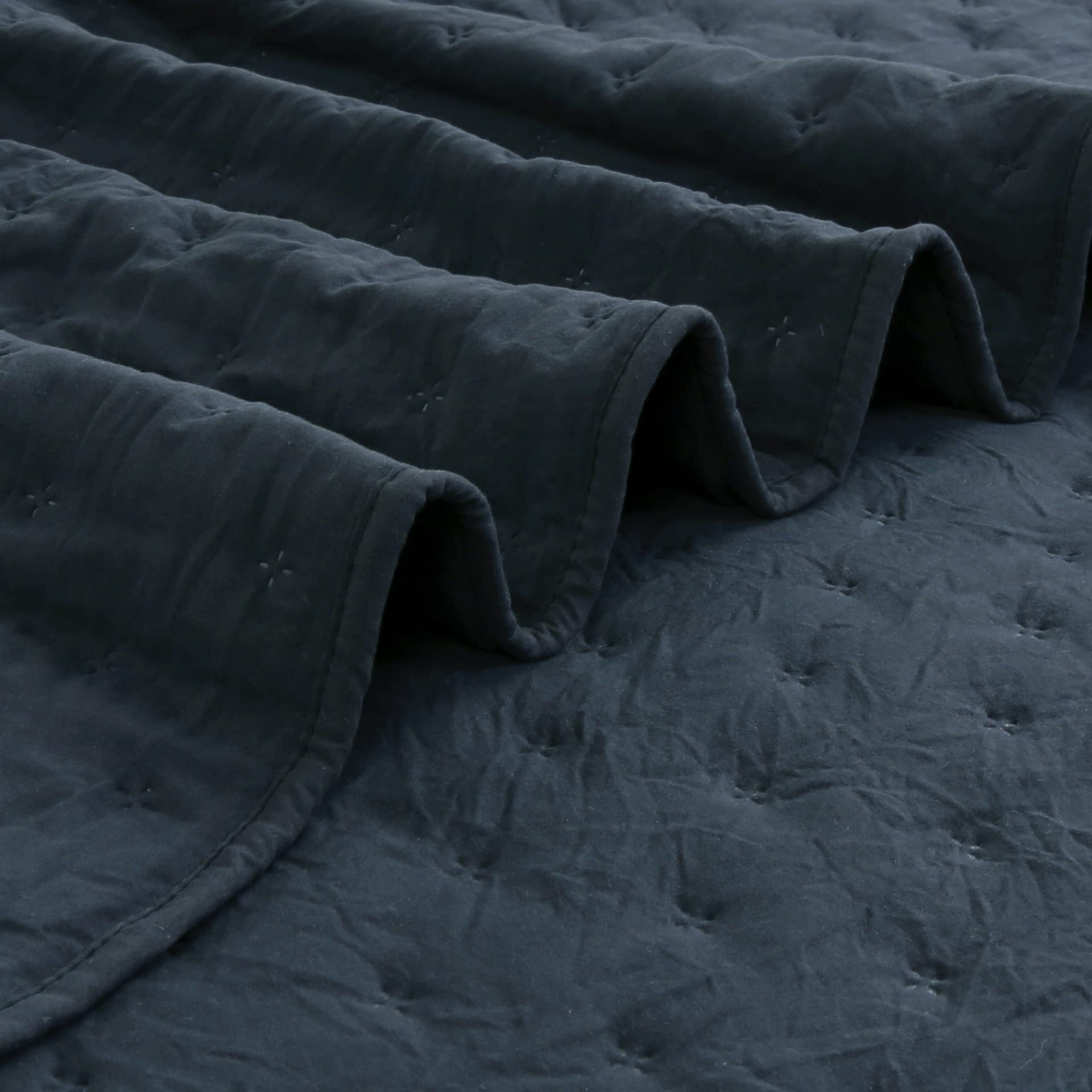 ROARINGWILD soft cozy texture enhances comfortable evenings