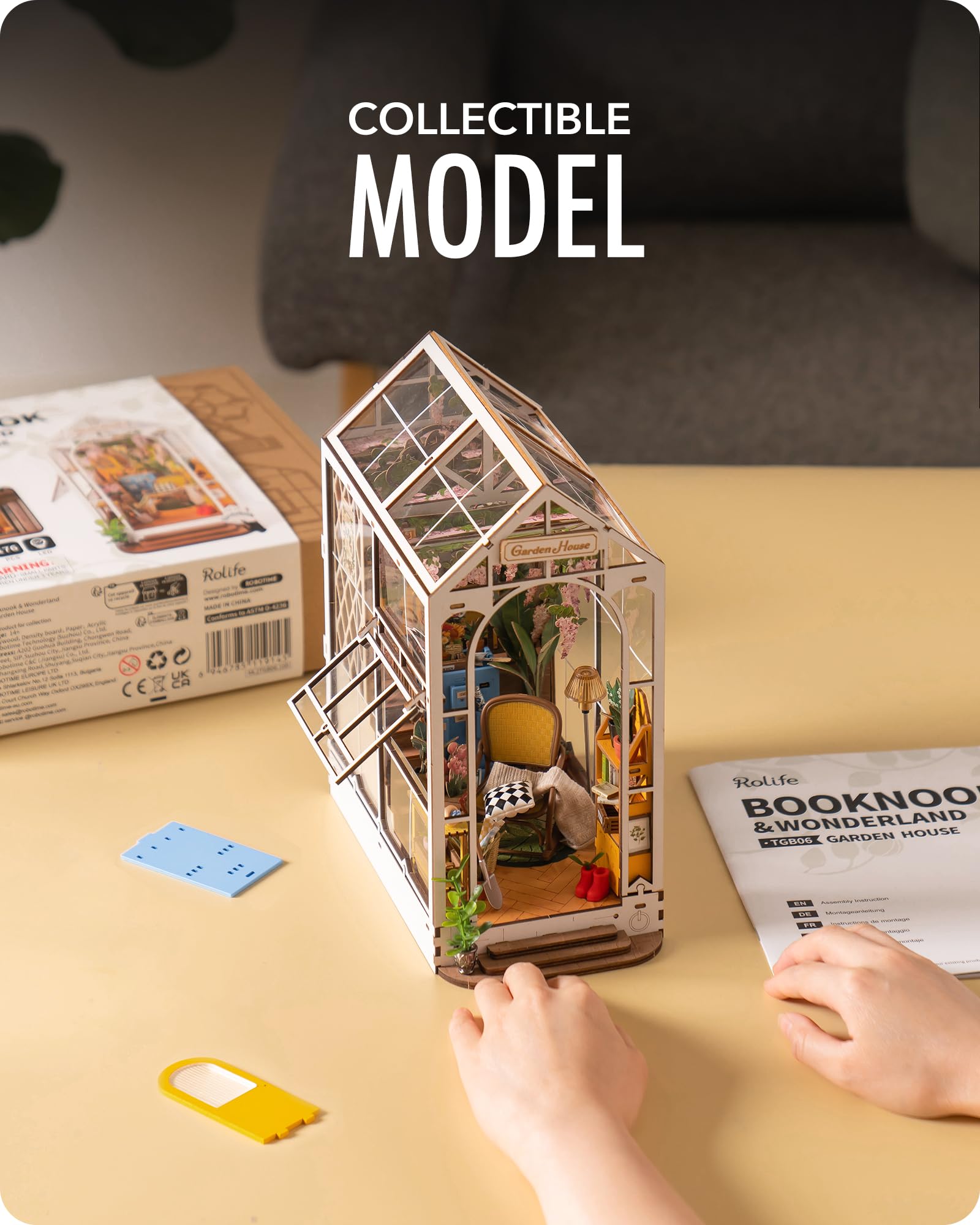 Rolife Garden House bookend interior creates a miniature display