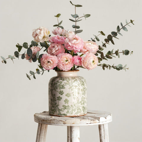 Ronasip antique-style ceramic vase for timeless dining room decor