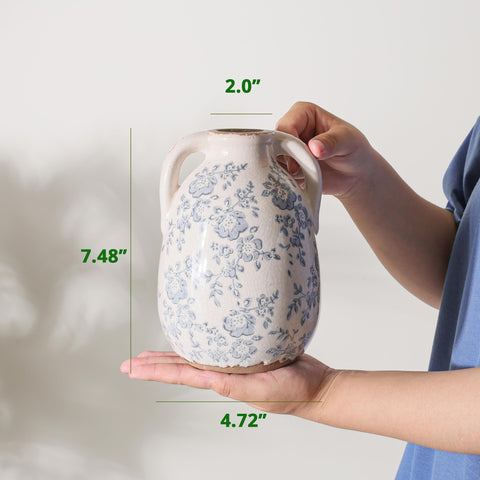 Ronasip double-handle vase is easy to move and position for centerpieces