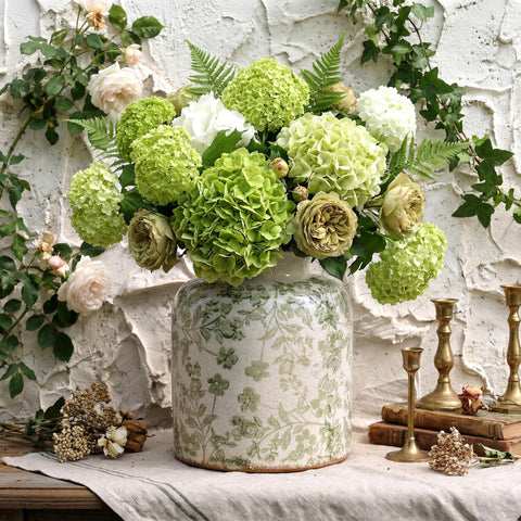 Ronasip hand-painted floral vase green brightens tables and bookcases