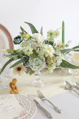 Rongflower centerpieces and kissing balls set for quick, customizable decorations.
