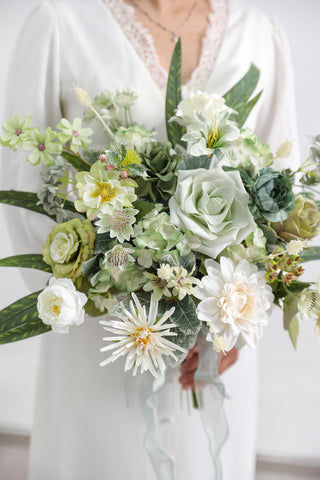 Rongflower green leaves and accessories for natural-looking arrangements.