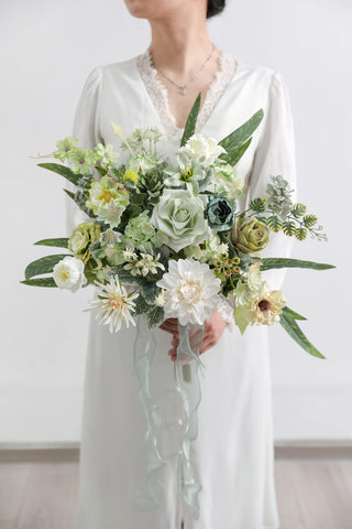 Rongflower silk and foam flower heads pack adds vibrant focal points for centerpieces.