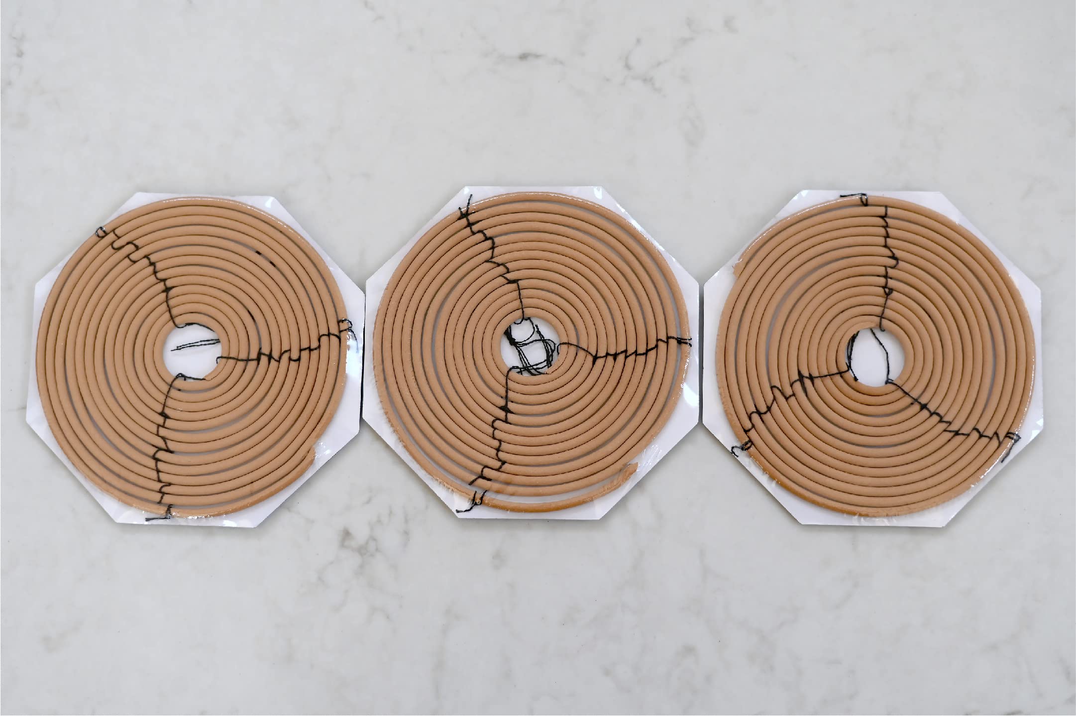 Rool citronella coil 24-hour burn supports extended evenings.