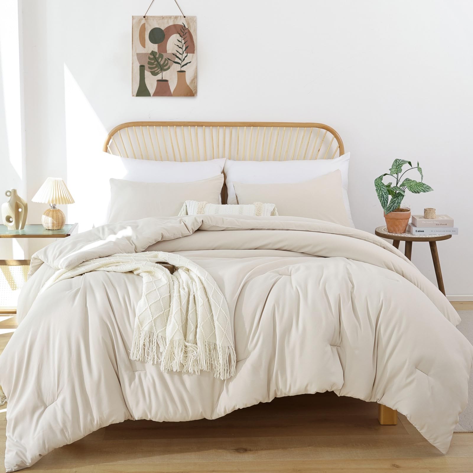 ROSGONIA boho-inspired bedroom decor in beige tones.