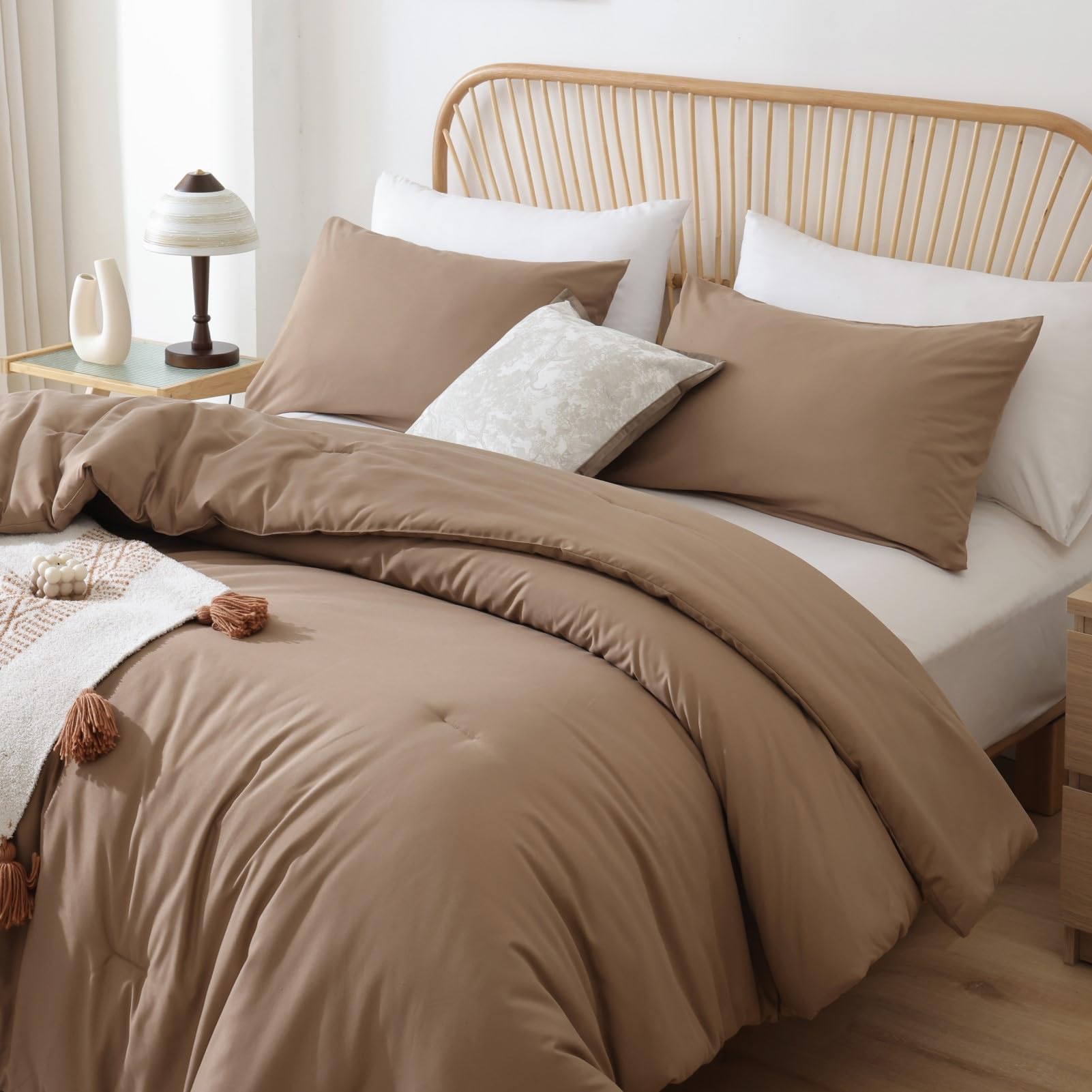 ROSGONIA king-size comforter 120x98 inches provides full coverage on large mattresses