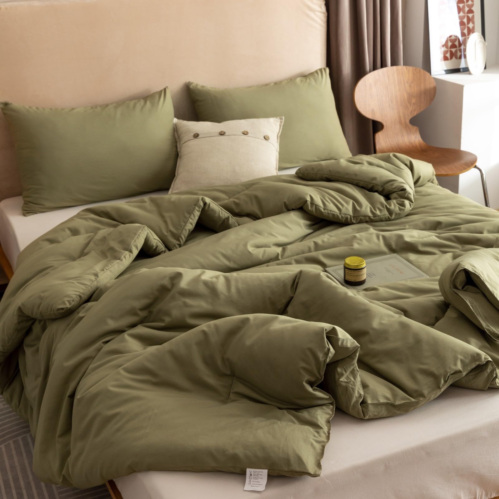 ROSGONIA olive green comforter closeup shows soft, breathable fabric