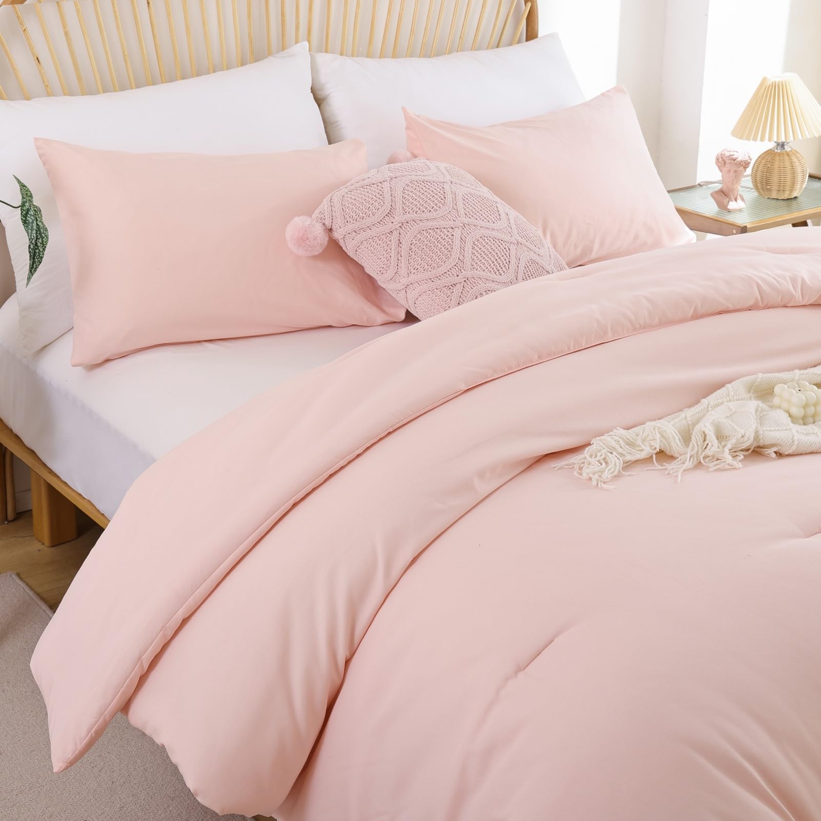 ROSGONIA packaging of comforter showing easy care packaging.