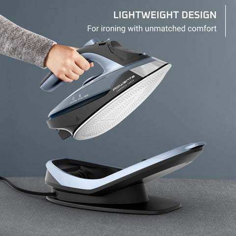 Rowenta Freemove 1600W power delivers strong steam for wrinkles.