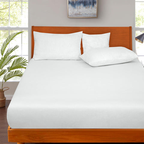 Royale Linens fitted sheet elastic edge for secure all-round fit.